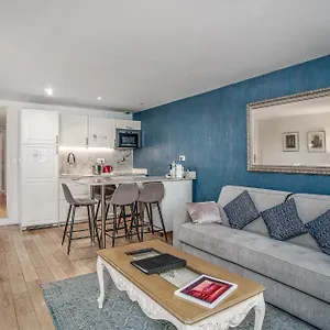 Appartement Du Louvre St Honore, Parijs