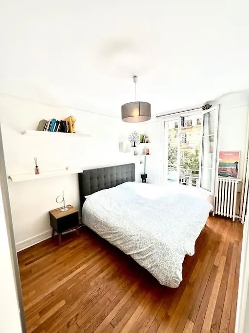 Grand Appartement Dans Paris 8 Couchages